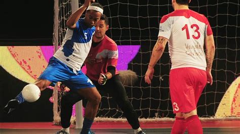 Ronaldinho bags five goals in Indian Futsal League | beIN SPORTS