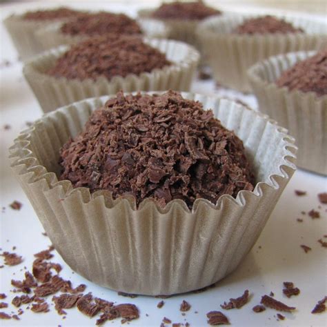 Super Yummy Recipes: Bewitching Italian Chocolate Truffles