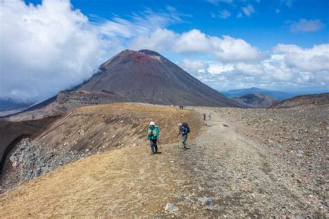 12 Things to KNOW Before Visiting Tongariro National Park (2025 Guide!)