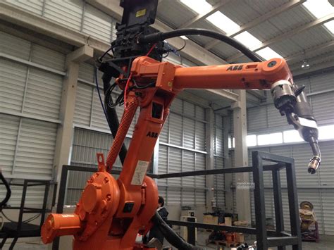 Abb Irb1400 M2000 Arc Welding Robot With Irbp 250k Positioner And