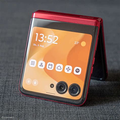 G Nstiges Falt Smartphone Motorola Razr Startet In Deutschland Connect