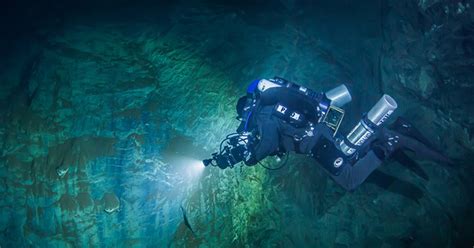 Natureza Caverna Inundada Mais Profunda Do Mundo Achada Na