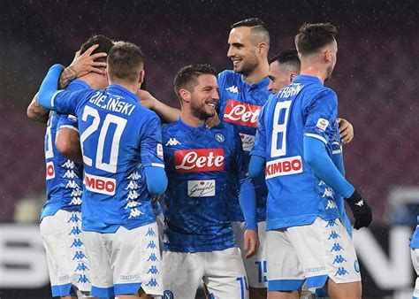 Castel Si Sangro Al Via Oggi Il Ritiro Del Napoli Presente La Coppa