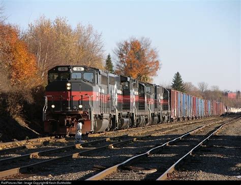 Mec 519 Guilford Rail System Gp40 2lw At Waterville Maine By Kevin