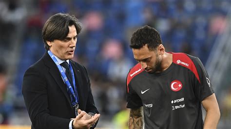 Türkiye nin yıldızı Hakan Çalhanoğlu