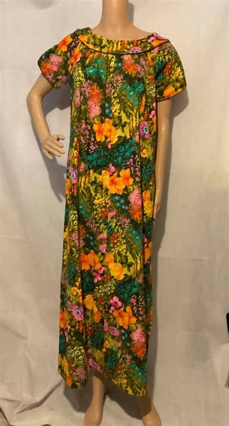 Vintage Tiki Hawaiian Maxi Gem