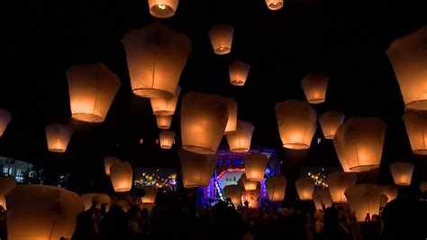 Taiwanese Flock To Pingxi Sky Lantern Festival Afp Youtube