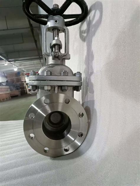 Din Standard Pn Flange Ends Cast Steel Manual Rising Stem Gate Valve