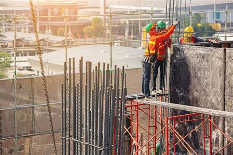 Peligros Que Debes Evitar Trabajando En Las Alturas Fp