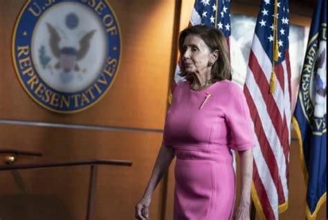 Pelosi anuncia su retirada como líder demócrata en la Camara Baja de