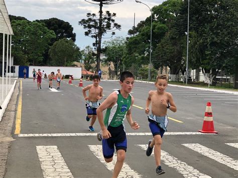 Escolinha De Triathlon Formando Campe Es Astra Not Cias