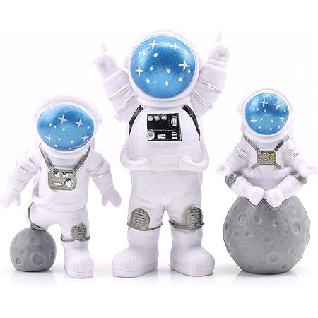 Amazon 3Pcs Gold Astronaut Figures Decor Set Spaceman Ornament