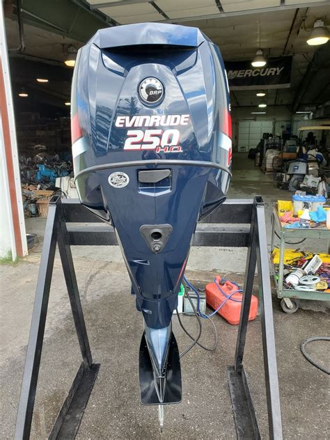 Evinrude Etec Ho Cyl Dfi Stroke X Outboard Motor