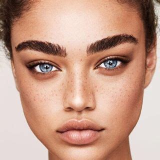 Pin on Schöne Blondine mit blauen Augen und anderen Haarfarben Beauty Blonde Brunette Red and