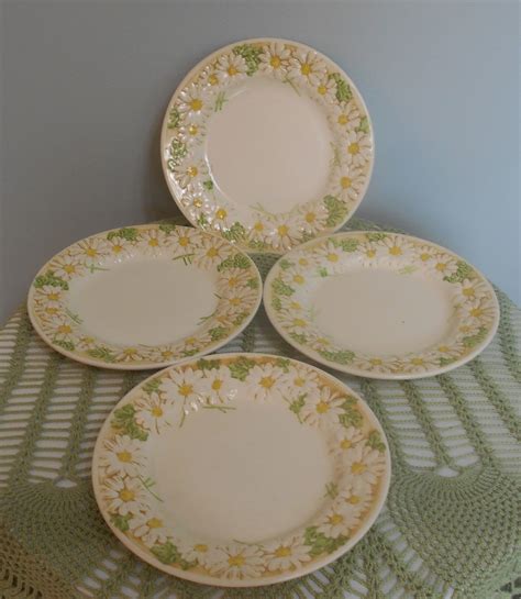 Vintage Metlox Sculptured Daisy Poppytrail Salad Plates Mid Century