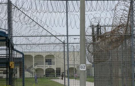 How Prisons In The Us Are Combating Racism Gang Culture The Frisky