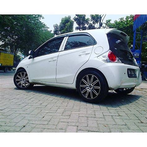 Velg Honda Brio