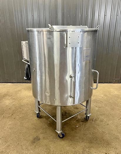 D Occasion USED 350 GALLON JACKETED TANK 316 STAINLESS STEEL SELF