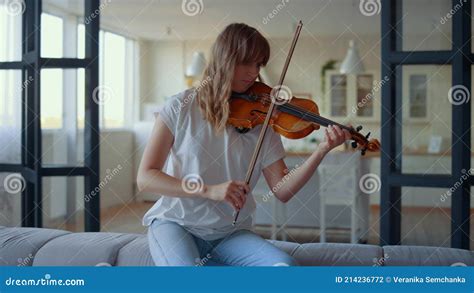 Adolescente Tocando Violino Cordas Violinistas Tocando Em Instrumentos