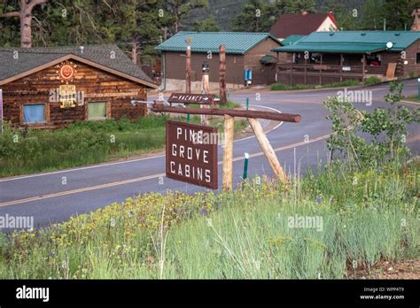 Pine Cabins Hi Res Stock Photography And Images Alamy