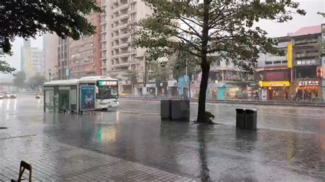 快訊／午休結束雨彈即刻開炸 9縣市發布大雨特報｜東森新聞：新聞在哪 東森就在哪裡