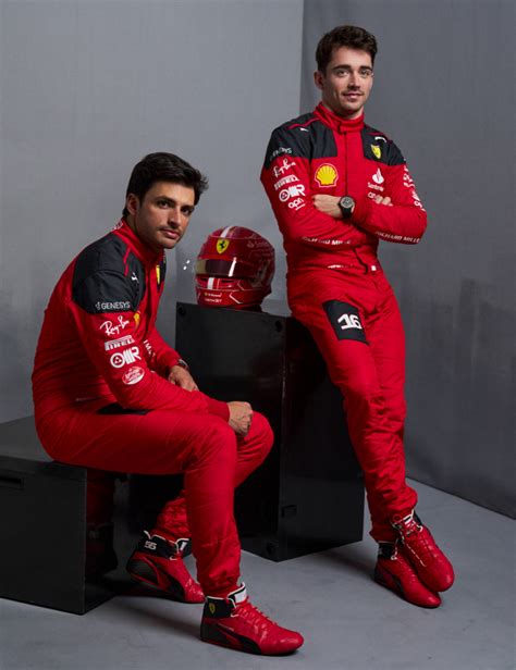 Ferrari Presenta El Continuista Sf De Carlos Sainz Y Charles