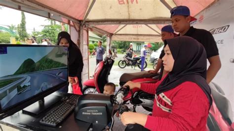 Belajar Safety Riding Dengan Honda Riding Trainer