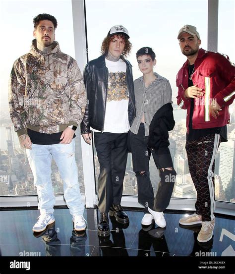 Cheat Codes Et Dixie D Amelio L Empire State Building Grand Staircase