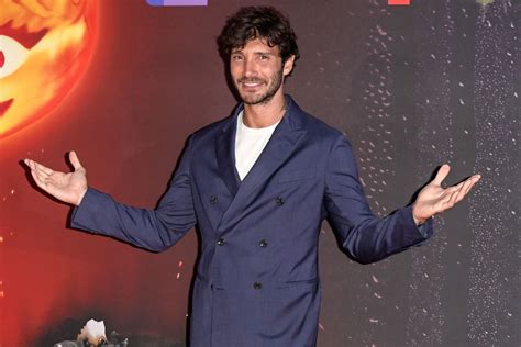 Stefano De Martino a C è Posta Per Te sabato 18 gennaio 2025