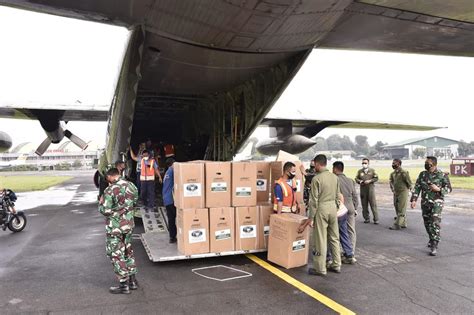 Foto Panglima Tni Perintahkan Kirim Alkes Ke Wilayah Sumatera