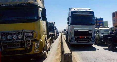 Paro Del Transporte Pesado Ser De Horas Con Bloqueo De Carreteras