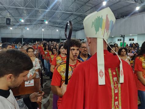 Sacramento do Crisma realizado no Santuário Diocesano Nossa Senhora