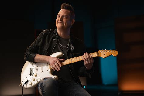 Fender Announces Lincoln Brewster Signature Stratocaster Music