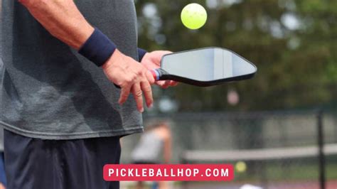 What Is The Best Material For A Pickleball Paddle? Graphite vs ...