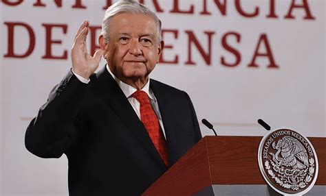 AMLO reprocha escándalo de los medios por retén de hombres armados en