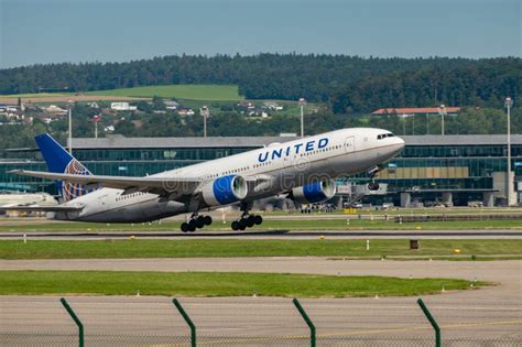 N Ua United Airlines Boeing Er Jet In Zurich In Switzerland