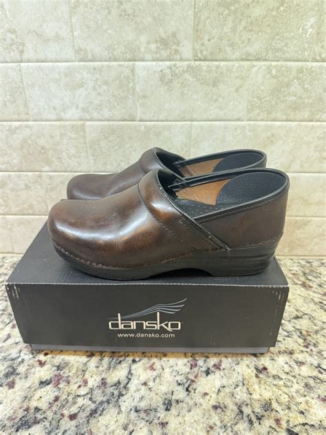 Dansko Pro Hickory Brown Leather Slip On Clogs Womens Gem