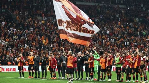 S Per Lig De Seyirci Rekoru Galatasaray Da