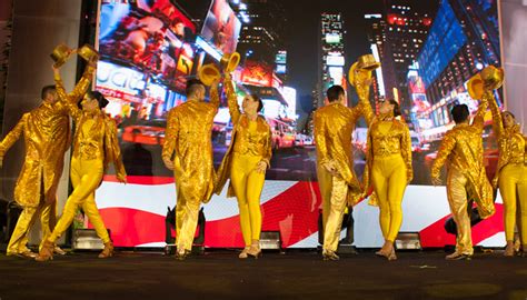 Gold Cabaret Dancers Book Gold Themed Entertainment Uk