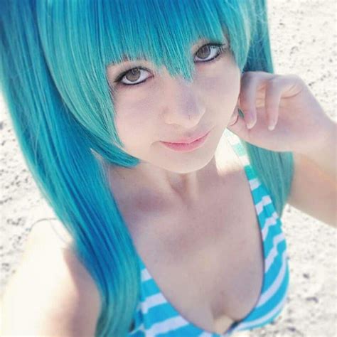 Miku Hatsune Bikini Cosplay Amino