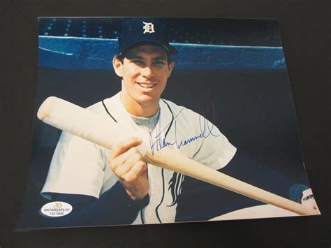 Former Detroit Tigers champ Alan Trammell signing autographs (Sat. Dec. 17, 2022) Balkan Center ...