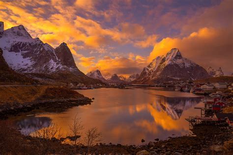 Lofoten Sunset Glow HD Wallpaper Of Reine S Majestic Landscape By