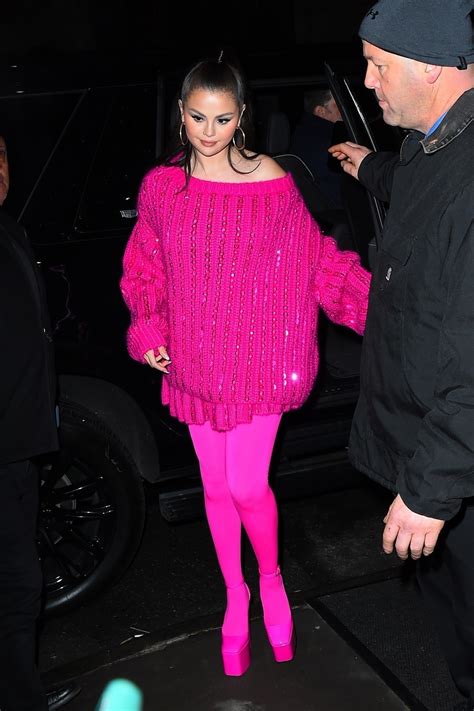 Selena Gomez Looks Sexy In Pink Pantyhose 14 Photos The Fappening