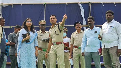 Vishal Gunni IPS Inspects AP CM Jagan Mohan Reddy Christmas Celebration