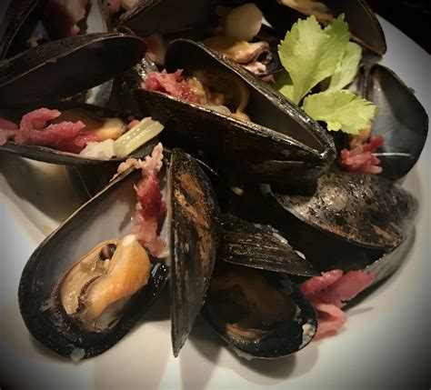 Moules à la bière et au bacon