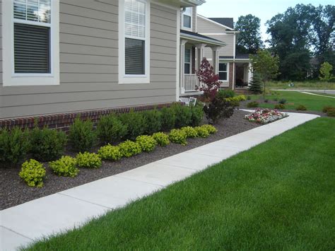 Boxwood Landscaping Ideas — Randolph Indoor and Outdoor Design