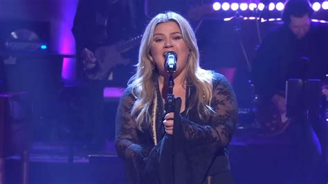 The Kelly Clarkson Show Is Off The Air Due To Strikes, So She’s Doing ...