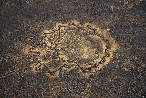 The Mysterious Desert Kites | Amusing Planet