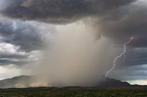 SICILIA è allerta meteo rossa Allagamenti e alluvioni lampo TEMPO