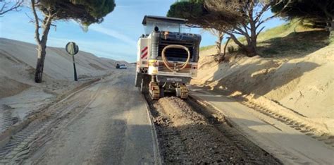 La Junta Acomete Trabajos De Mejora Del Firme En La Carretera A Paloma